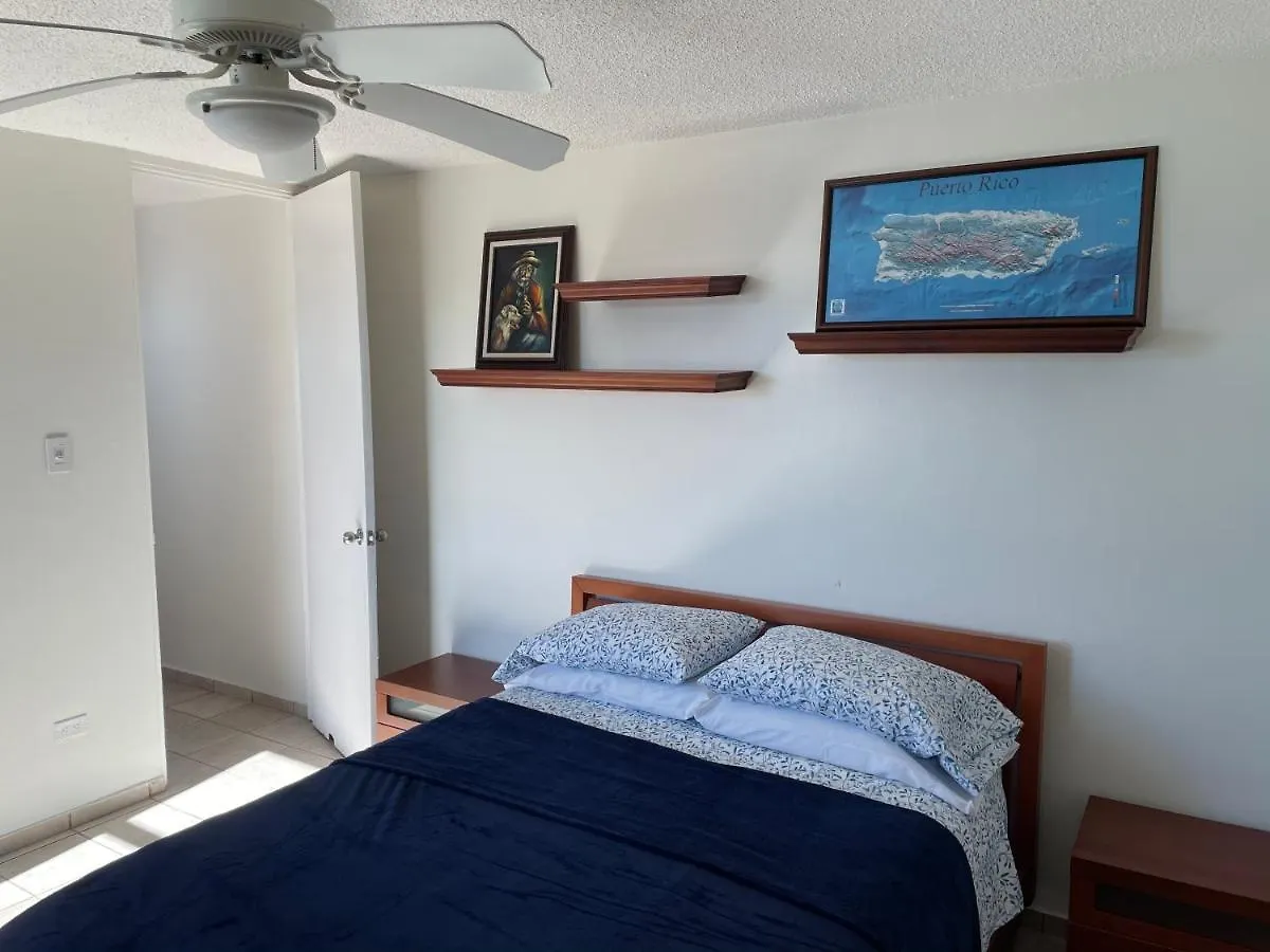 2 Bedroom 1 Bathroom Direct Beach Access Apt. San Juan Apartman
