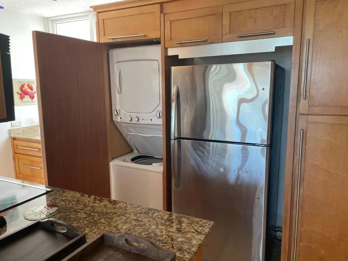 2 Bedroom 1 Bathroom Direct Beach Access Apt. San Juan Apartman